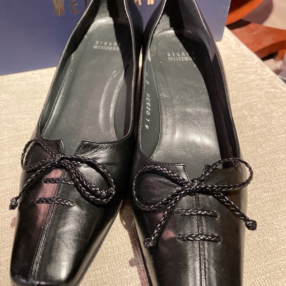 Stuart Weitzman - Picture 2 of 4